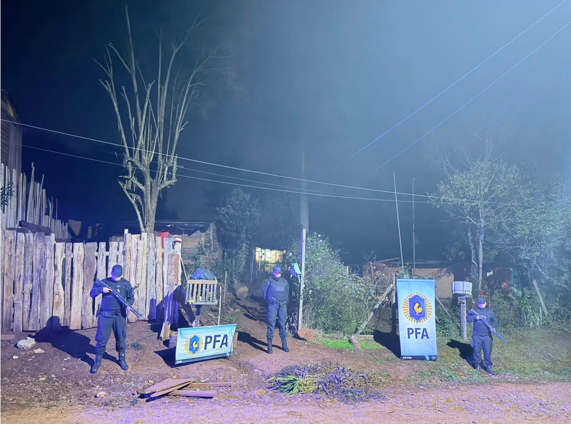 La Policía Federal detuvo a un hombre tras detectar una encomienda con droga en Eldorado 2